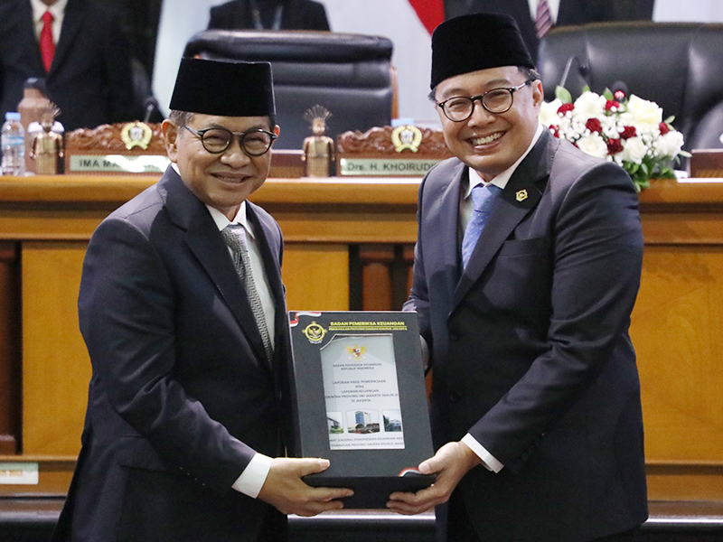 WTP 8 Kali Beruntun untuk DKI Jakarta, BPK Tetap Temukan Catatan Pengelolaan Keuangan Pemprov DKI Jakarta kembali meraih opini Wajar Tanpa Pengecualian (WTP) dari Badan Pemeriksa Keuangan (BPK). (Foto/Beritajakarta)