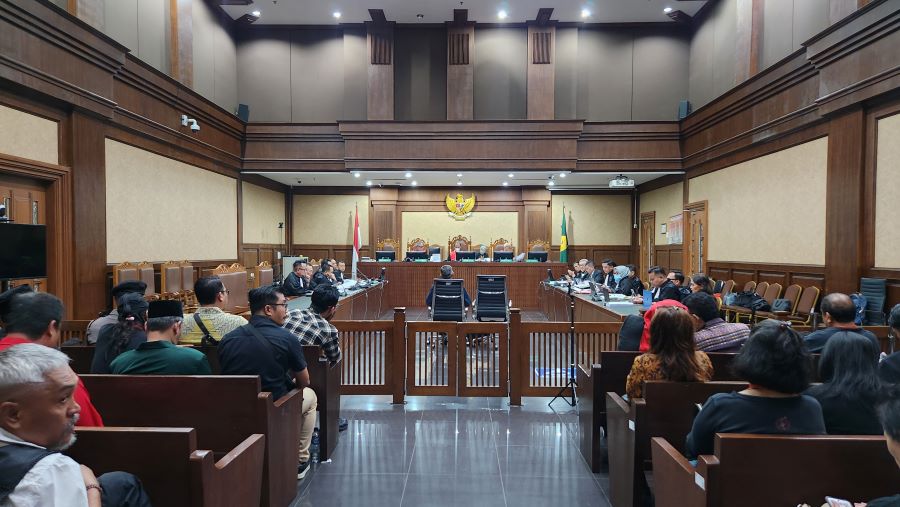 Suasana sidang kasus dugaan suap dan perintangan penyidikan yang menjerat Sekretaris Jenderal PDIP, Hasto Kristiyanto. (BeritaNasional/Panji Septo)