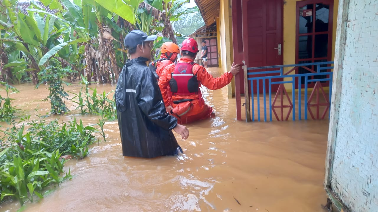 Banjir di Kabupaten Ciamis Jawa Barat. (BeritaNasional/BNPB)