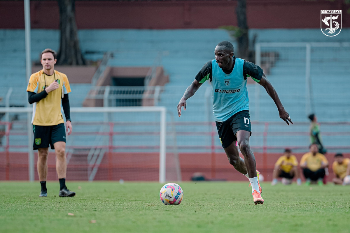 Persebaya Bidik Posisi Runner-up saat Lawan Persik di Derby Jatim Suasana latihan pemain Persebaya Surabaya. (Foto/persebaya.id)