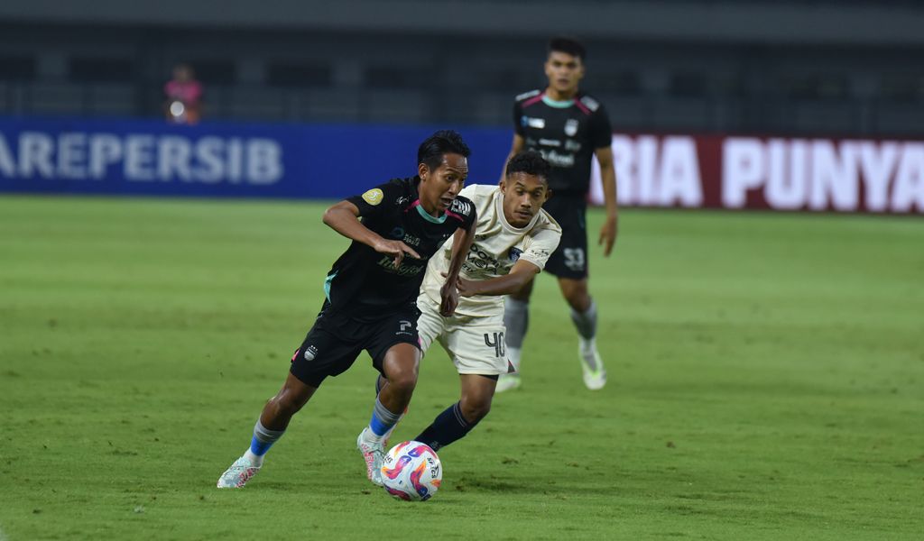 Laga Persita Tangerang vs Persib Bandung di Liga 1. (Foto/persib.co.id)