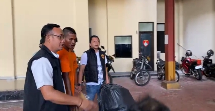 Polres Jakpus Tangkap Anggota Ormas Pemalak Parkir Liar, Raup Rp7 Juta per Bulan Polres Jakpus Tangkap Anggota Ormas Pemalak Parkir Liar. (Foto/istimewa)