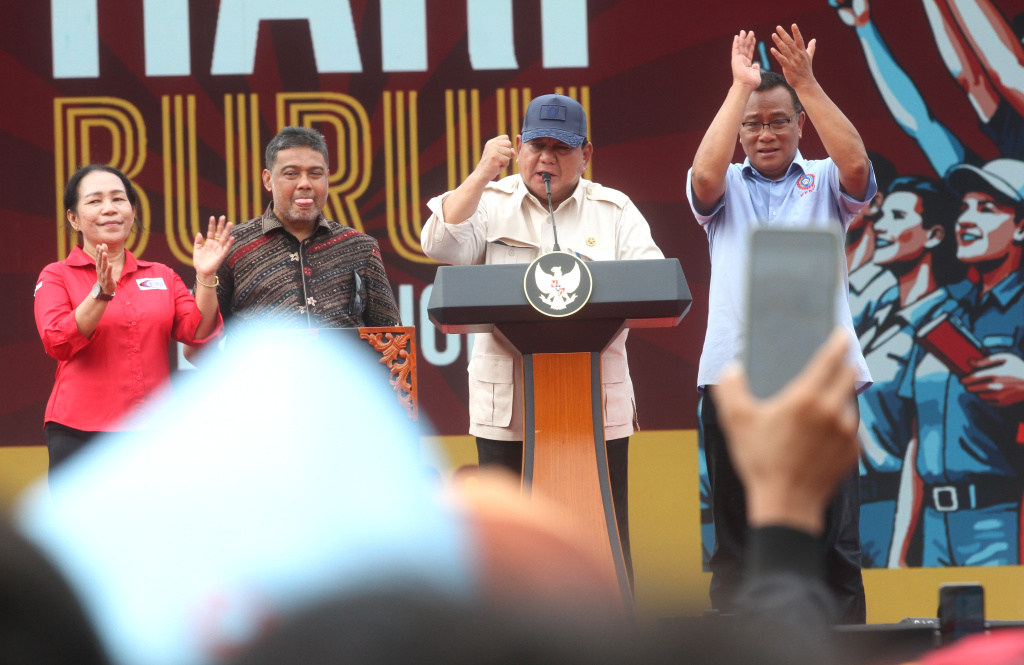 Momen Presiden Prabowo hadiri Hari Buruh 2025 di Monas. (BeritaNasional/Oke Atmaja)