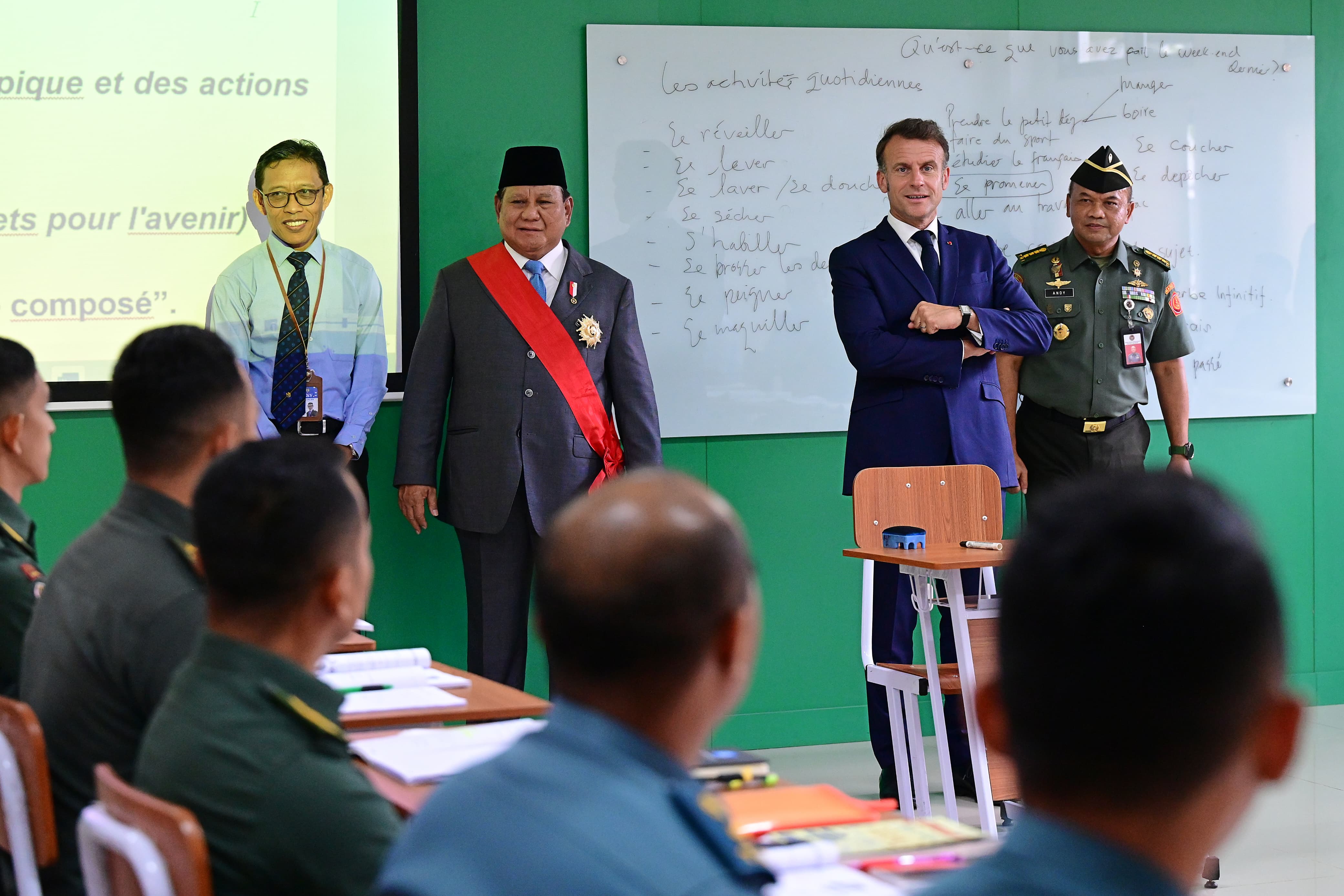 Kunjungan Presiden Macron dan Presiden Prabowo Subianto ke Akmil Magelang. (BeritaNasional/Setpres)