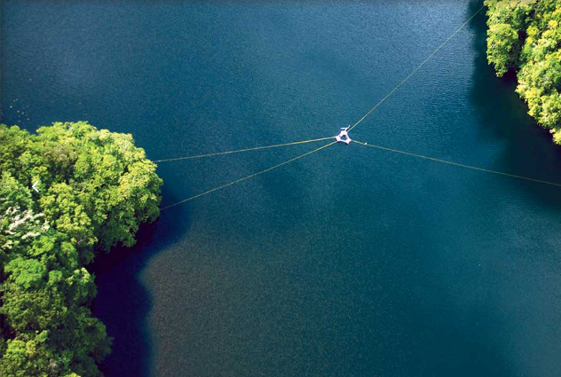 Danau Ubur-Ubur, yang juga dikenal sebagai Jellyfish Lake, merupakan salah satu tujuan wisata alam paling langka dan menarik di dunia.