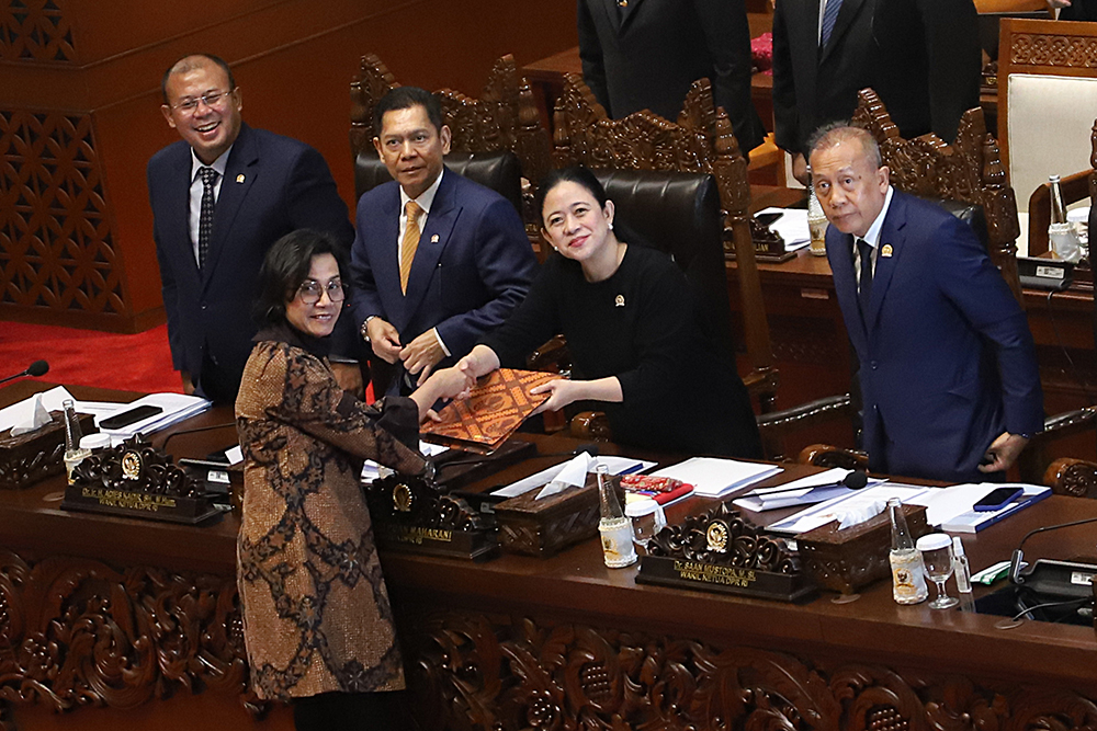 Rapat Paripurna ke-18 Masa Persidangan III Tahun Sidang 2024-2025 . (BeritaNasional/Elvis Sendouw)