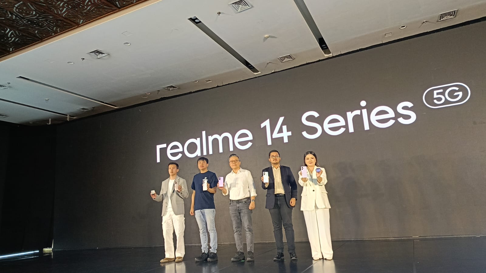 Realme 14 5G dan 14T 5G resmi meluncur di Indonesia