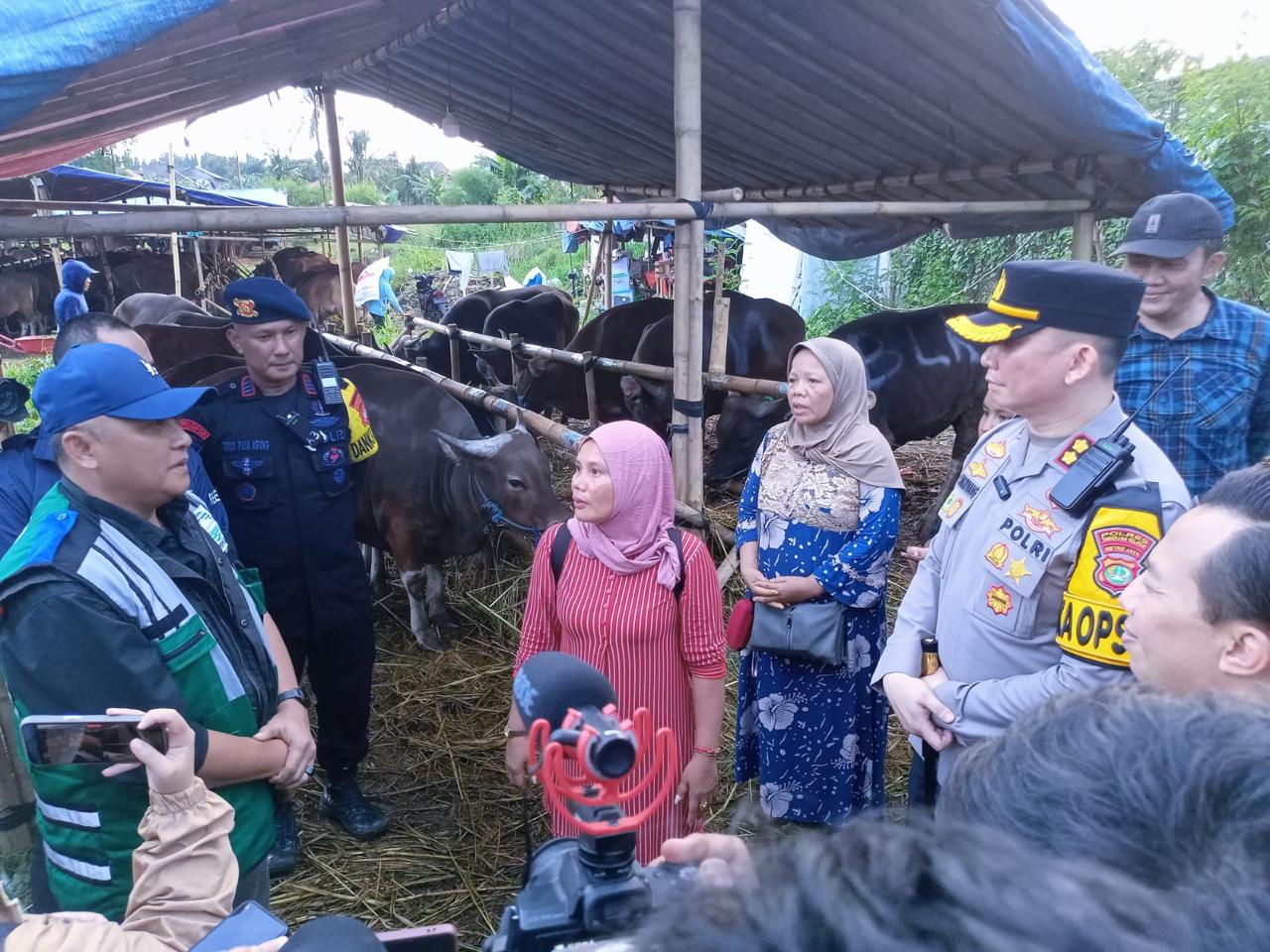 Sekretaris Utama BMKG Guswanto (kiri) dalam sebuah kesempatan. (Foto/Istimewa)