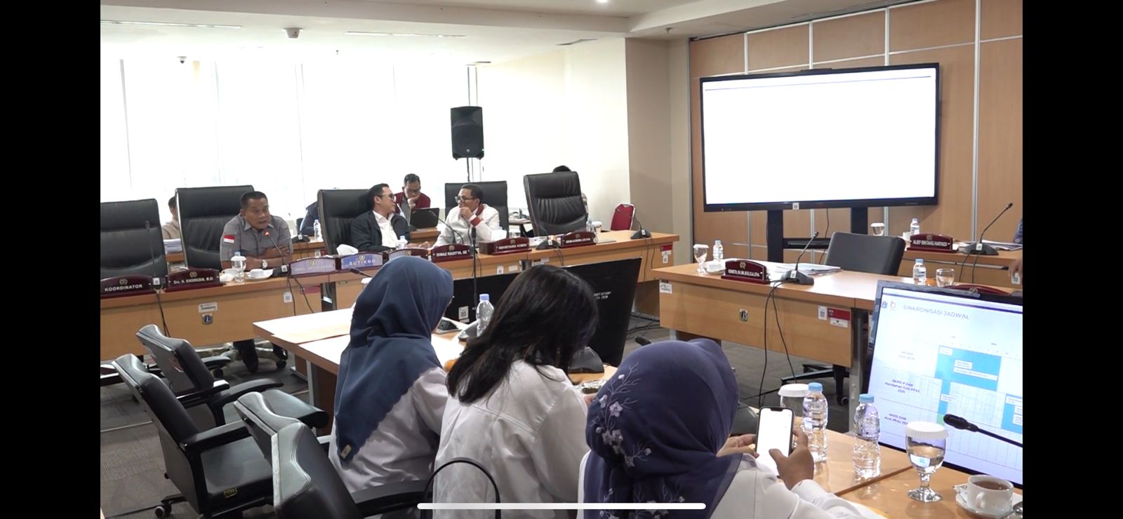 Suasana Rapat Komisi C DPRD DKI. (BeritaNasional/Lydia)