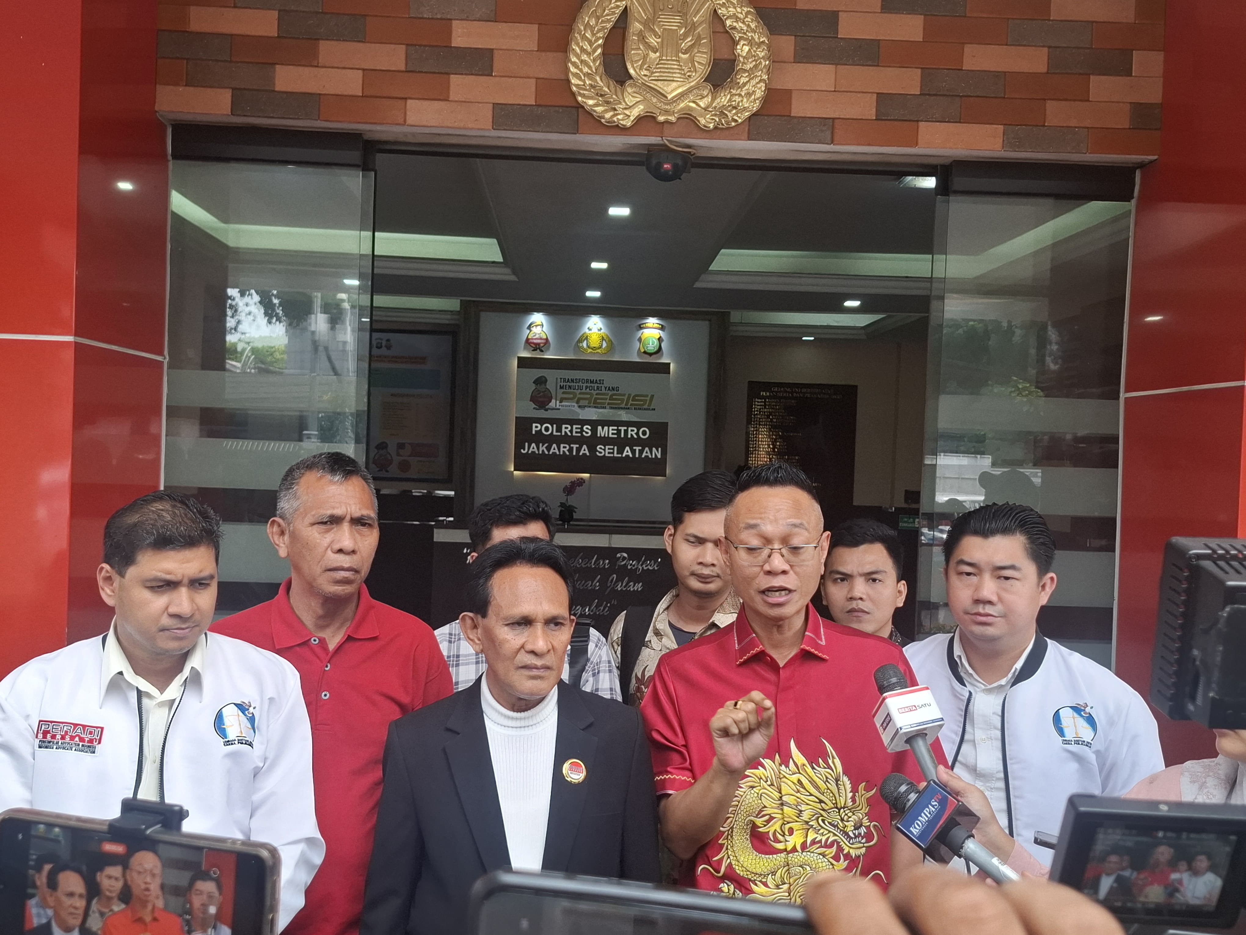 Tim Advocate Public Defender dari Peradi Bersatu selaku pelapor Roy Suryo. (BeritaNasional/Bachtiar)