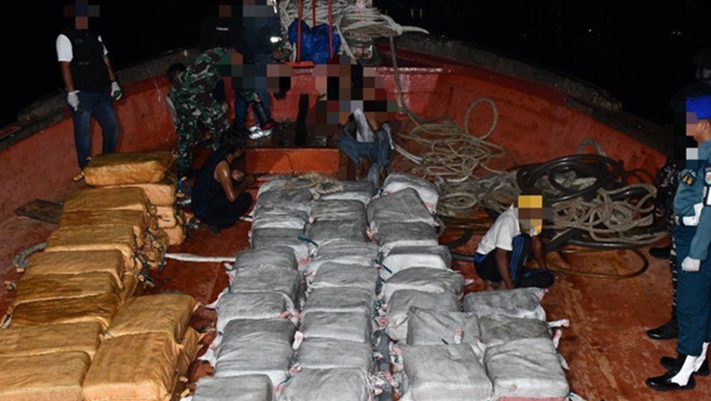 Penangkapan kapal narkoba (Foto/TNI)