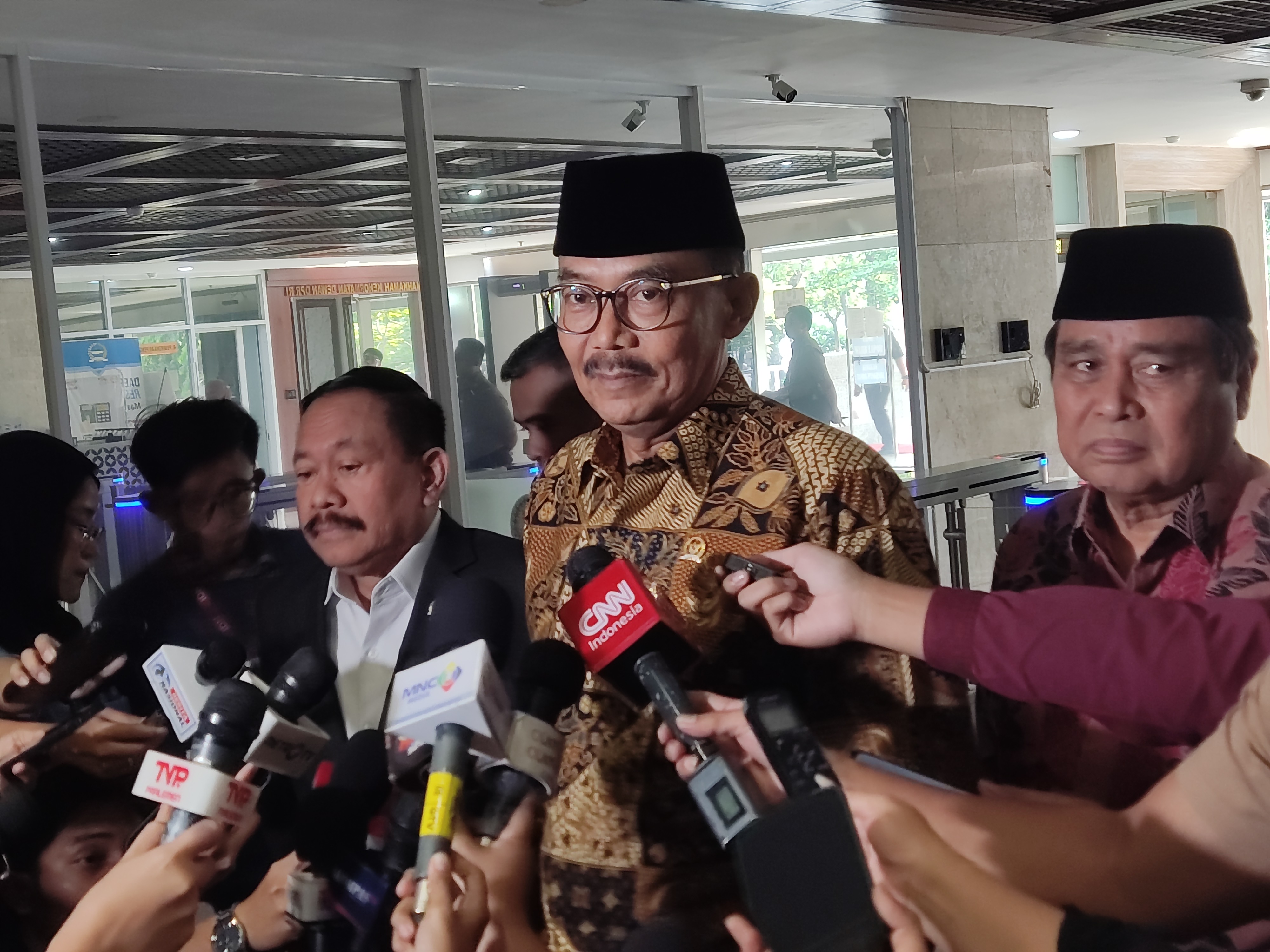 Wakil Ketua MKD DPR RI Agung Widyantoro saat memberikan keterangan. (BeritaNasional/Ahda)