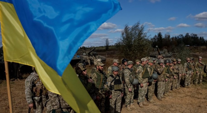 Zelenskyy Siap Berdialog dengan Rusia, Asalkan Gencatan Senjata Dijalankan Tanpa Syarat Ilustrasi perang Ukraina-Rusia (Foto/Atlantic Council)