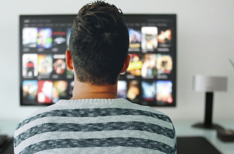 Nonton film di Netflix (Foto/Pixabay)