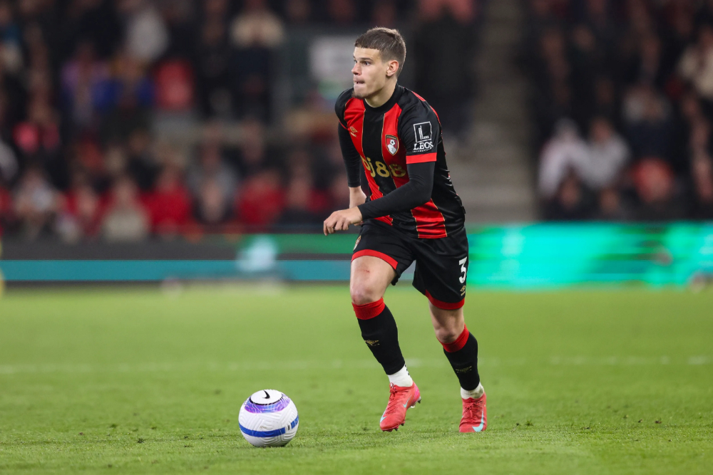 Bek Bournemouth Milos Kerkez. (Foto/AFCB)