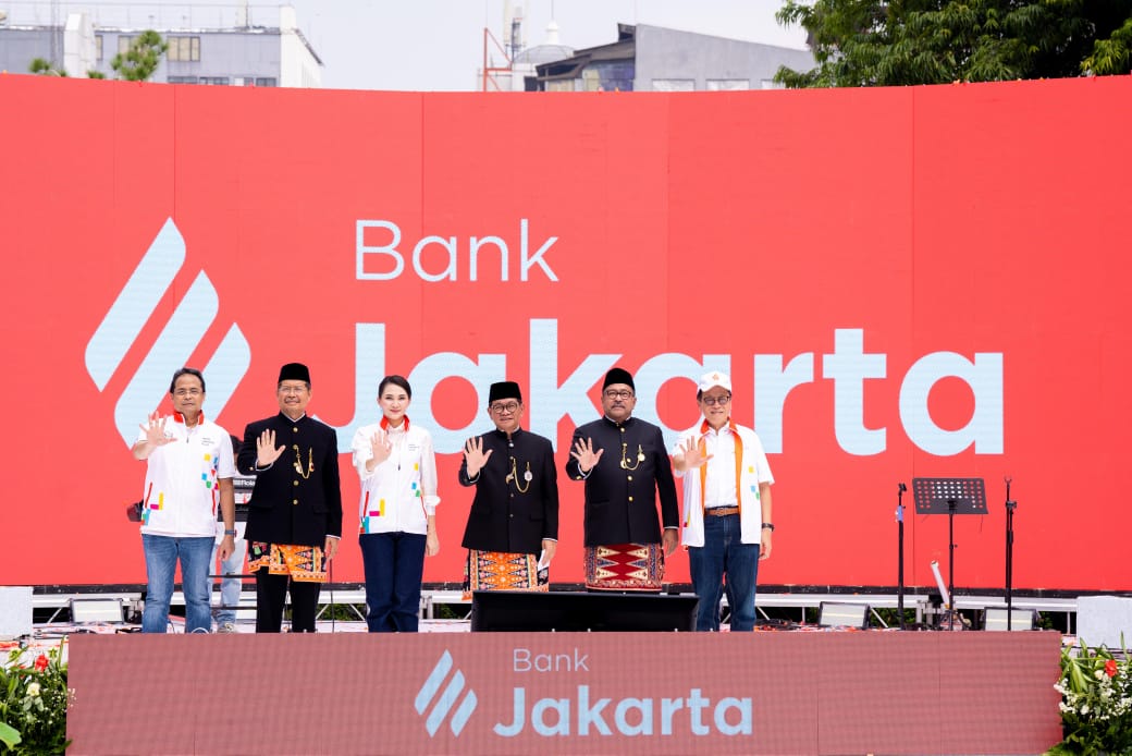 Gubernur DKI Jakarta Pramono Anung saat luncurkan logo baru Bank Jakarta di Taman Literasi Jakarta Selatan (BeritaNasional/Lydia)