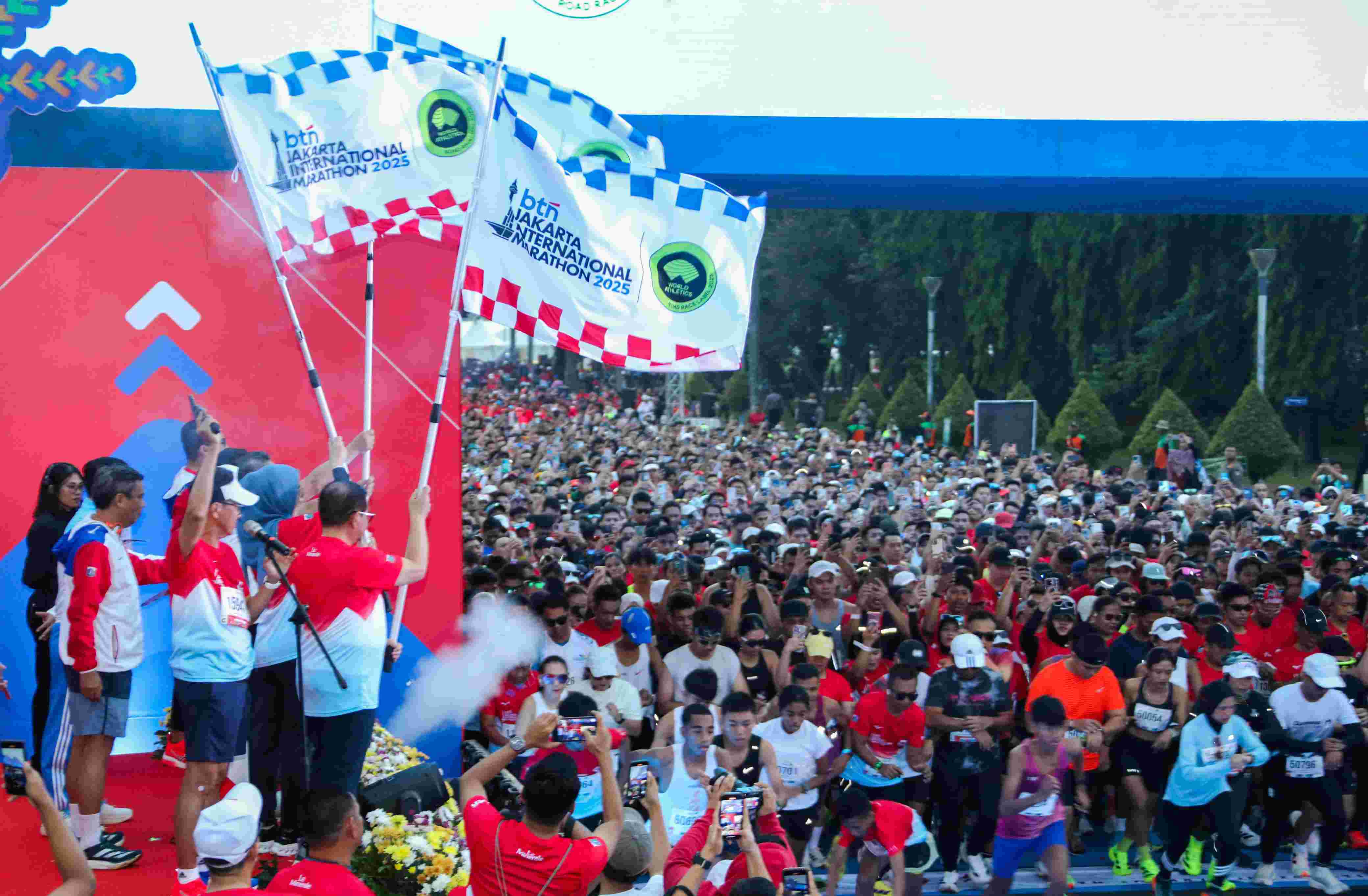 BTN Jakim 2025 Resmi Dibuka, Pemprov DKI Pastikan Lintasan Steril Gubernur DKI Jakarta Pramono Anum buka marathon Jakarta International Marathon 2025. (BeritaNasional/instagram)