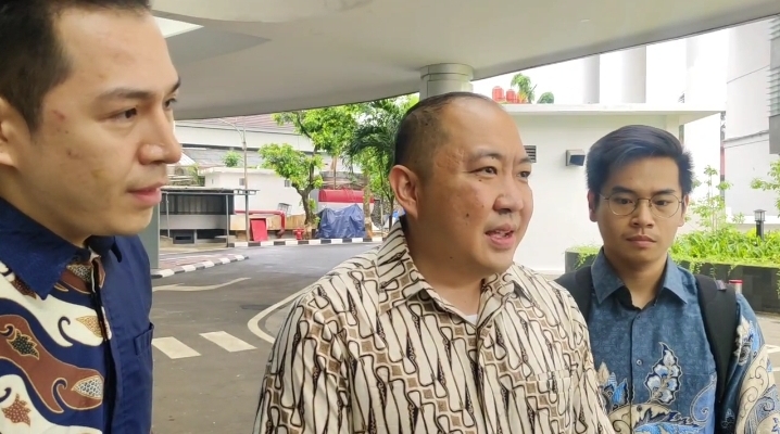 Penuhi Panggilan Ketiga, Dirut Sritex Serahkan Dokumen Tambahan ke Kejagung Direktur Utama (Dirut) PT Sri Rejeki Isman Tbk (Sritex), Iwan Kurniawan Lukminto. (BeritaNasional/Bachtiar)