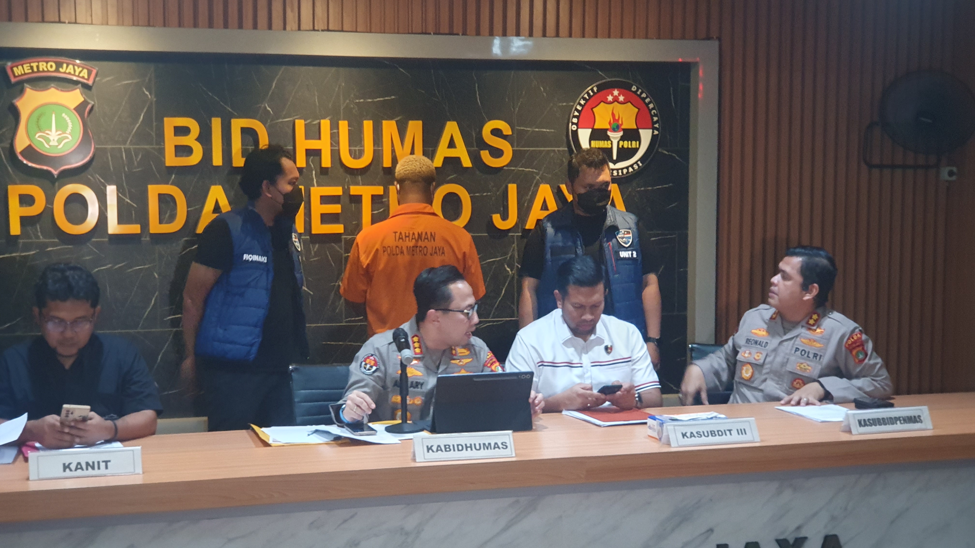 Hacker Asal Nigeria Ditangkap. (BeritaNasional/Bachtiar)