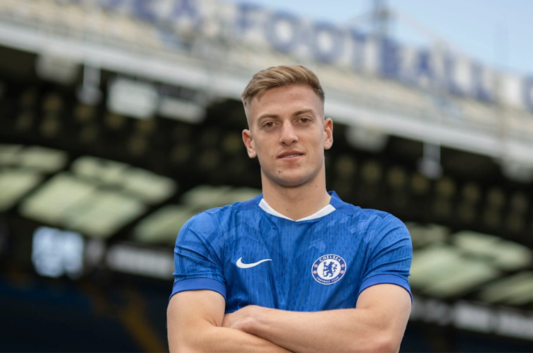 Chelsea sukses mengamankan tanda tangan Liam Delap, striker muda Inggris. (Foto/Doc. Chelsea)