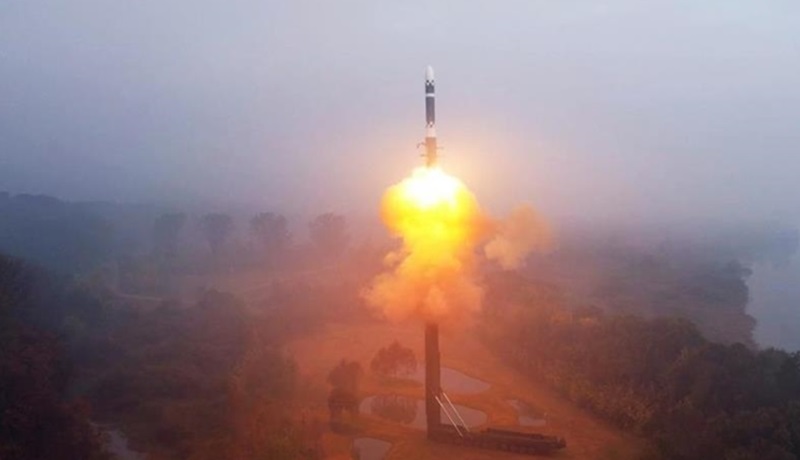 Negara-negara berlomba membuat senjata nujlir (Foto/KCNA)