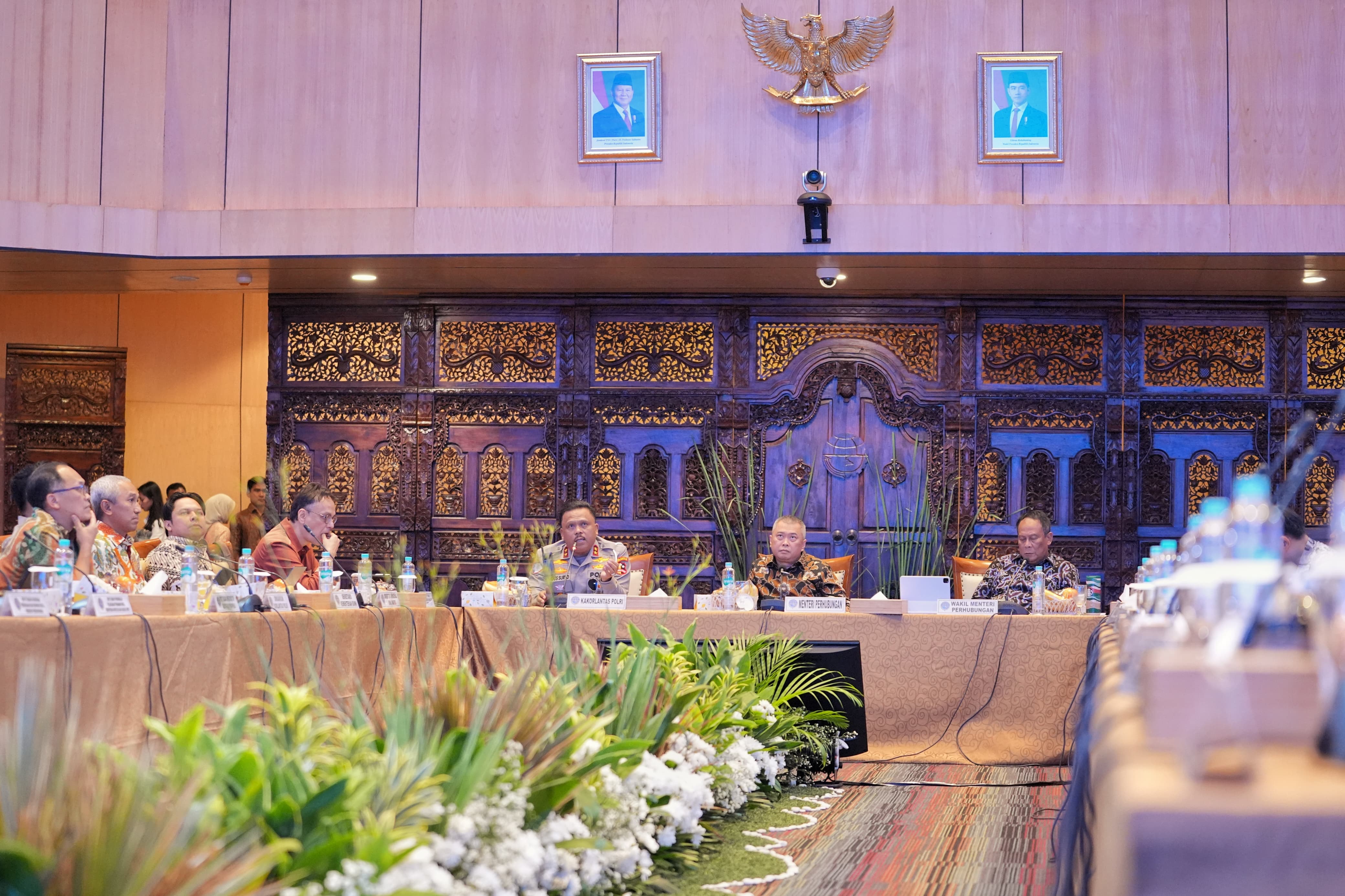 Korlantas Resmi Luncurkan Sosialisasi Nasional Atasi Kendaraan Over Dimension dan Over Load. (Foto/Korlantas)