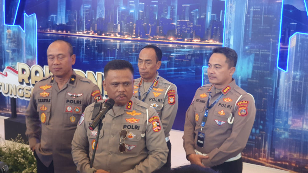 Kakorlantas Polri Irjen Pol Agus Suryonugroho saat memberikan keterangan. (BeritaNasional/Bachtiarudin Alam)