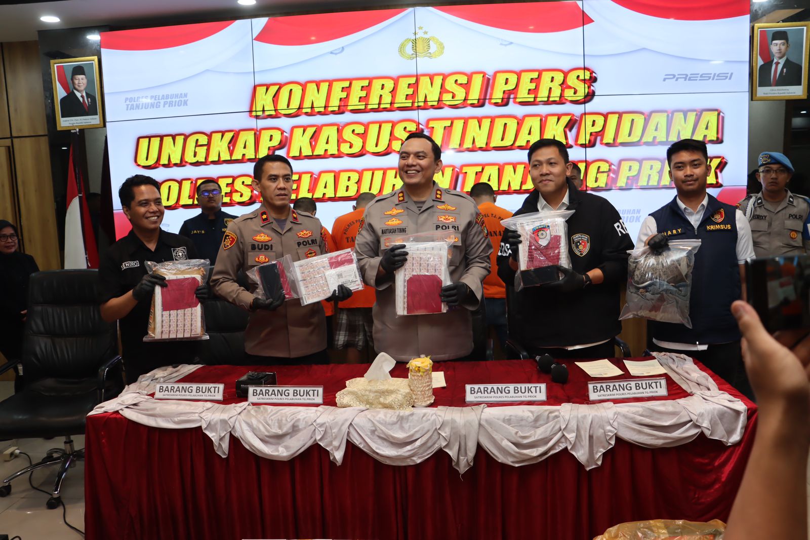 Polisi Tangkap 4 Anggota Sindikat Pemalsu Materai, Produksi Sejak Tahun 2023 Kapolres Pelabuhan Tanjung Priok AKBP Martuasah. (Foto/istimewa)