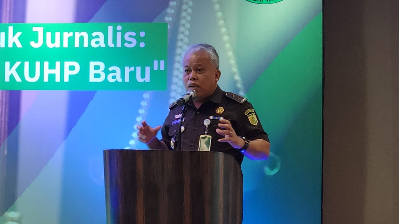 Kejagung Soroti Pentingnya Wartawan Paham KUHP Baru Kapuspenkum Kejagung Harli Siregar saat Coaching Clinic, Memahami Delik Pers dalam KUHP Baru. (BeritaNasional/Panji)