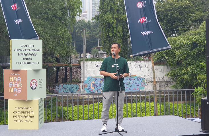 Ketua KPI Pusat Ubaidillah saat memberikan keterangan dalam Harsiarnas 2025. (BeritaNasional/Bachtiarudin Alam)