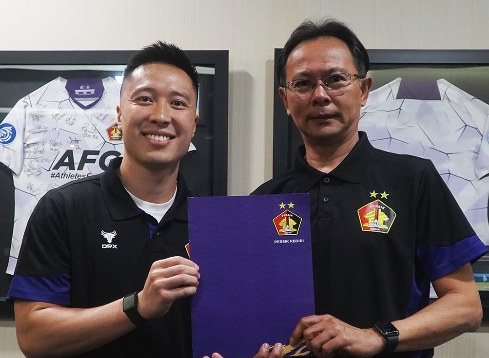 Persik Kediri Tunjuk Ong Kim Swee sebagai Pelatih Baru Persik Kediri resmi menunjuk pelatih asal Malaysia Ong Kim Swee. (Foto/Persik)