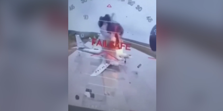 Serangan drone yang menghancurkan sedikitnya 12 pembom strategis Rusia. (Foto/tangkapan layar)
