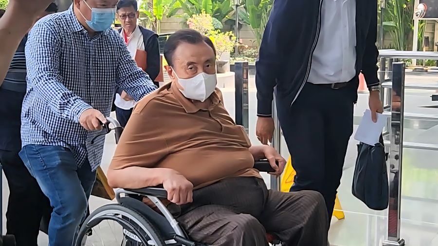 Pemilik PT Jembatan Nusantara Grup Kembali Diperiksa KPK Terkait Dugaan Korupsi Akuisisi oleh PT ASDP Pemilik PT Jembatan Nusantara Grup, Adjie, saat sambangi KPK. (BeritaNasional/Panji Septo)