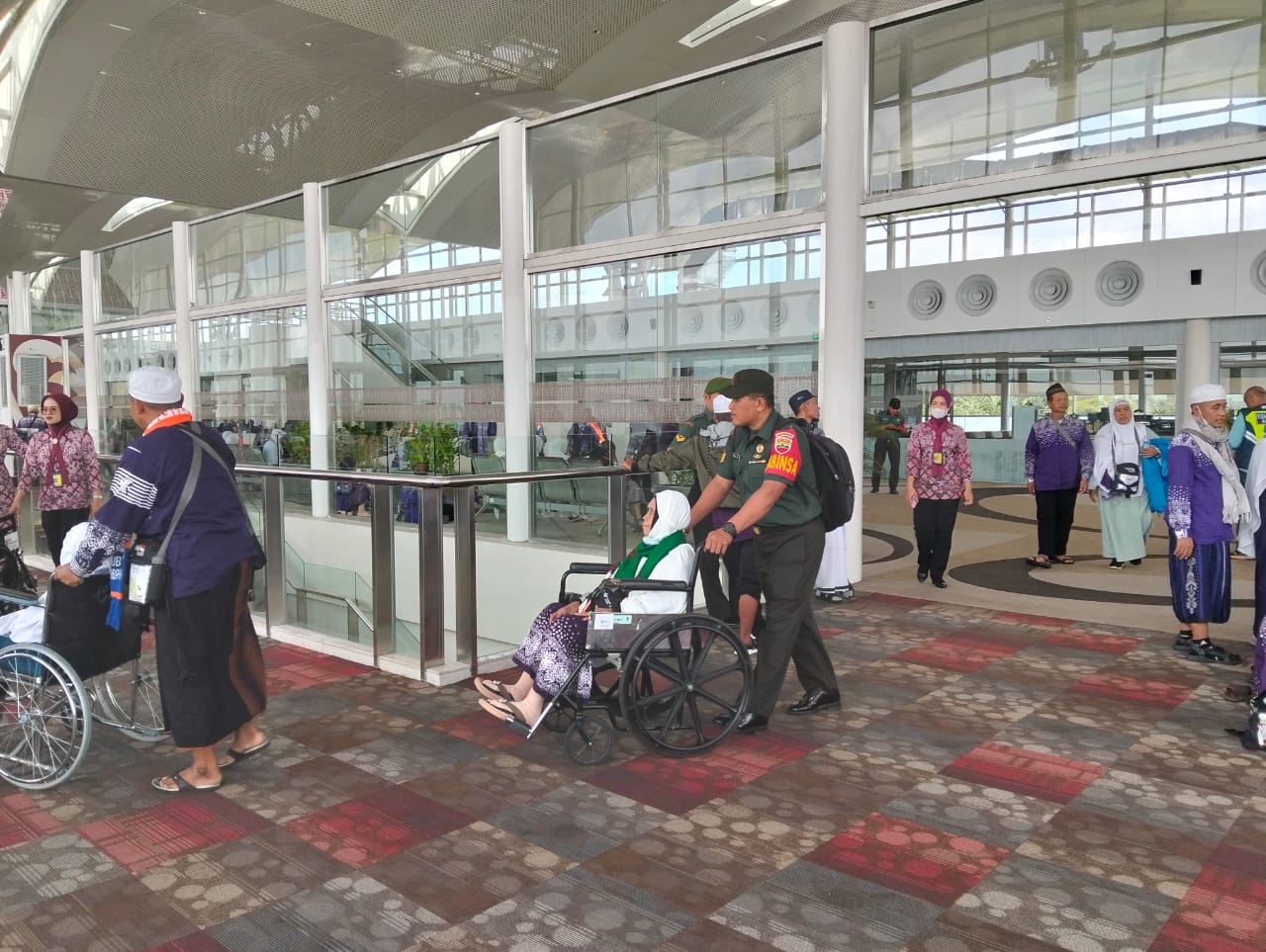 Penumpang pesawat Saudia Airlines dengan nomor penerbangan SVA 5688. (Foto/istimewa)
