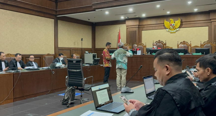 Suasana sidang Sekjen PDIP, Hasto Kristiyanto. (BeritaNasional/Panji Septo)