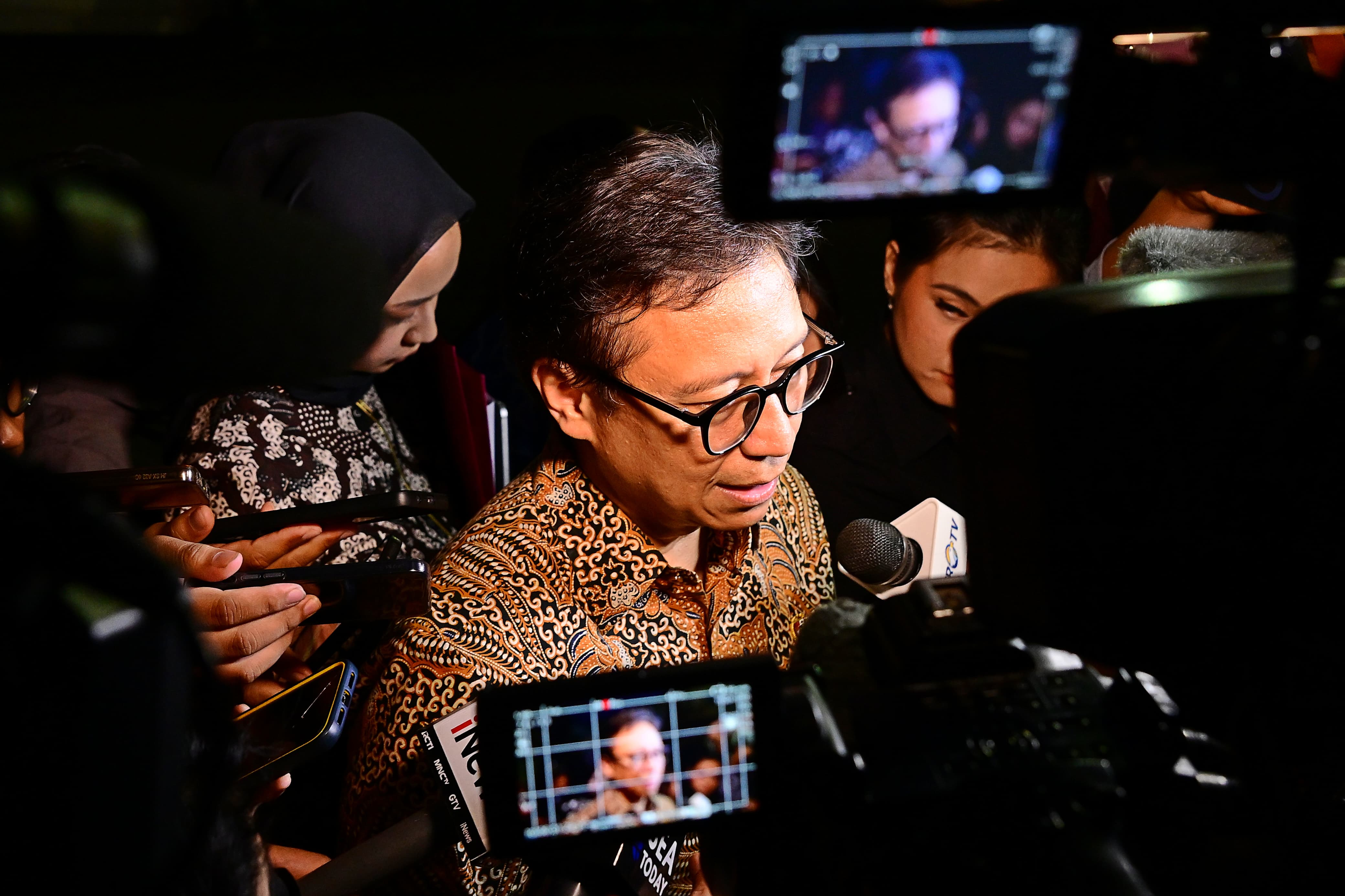 Menteri Kesehatan Budi Gunadi Sadikit seusai bertemu Presiden Prabowo Subianto di Istana Presiden. (BeritaNasional/Setpres)