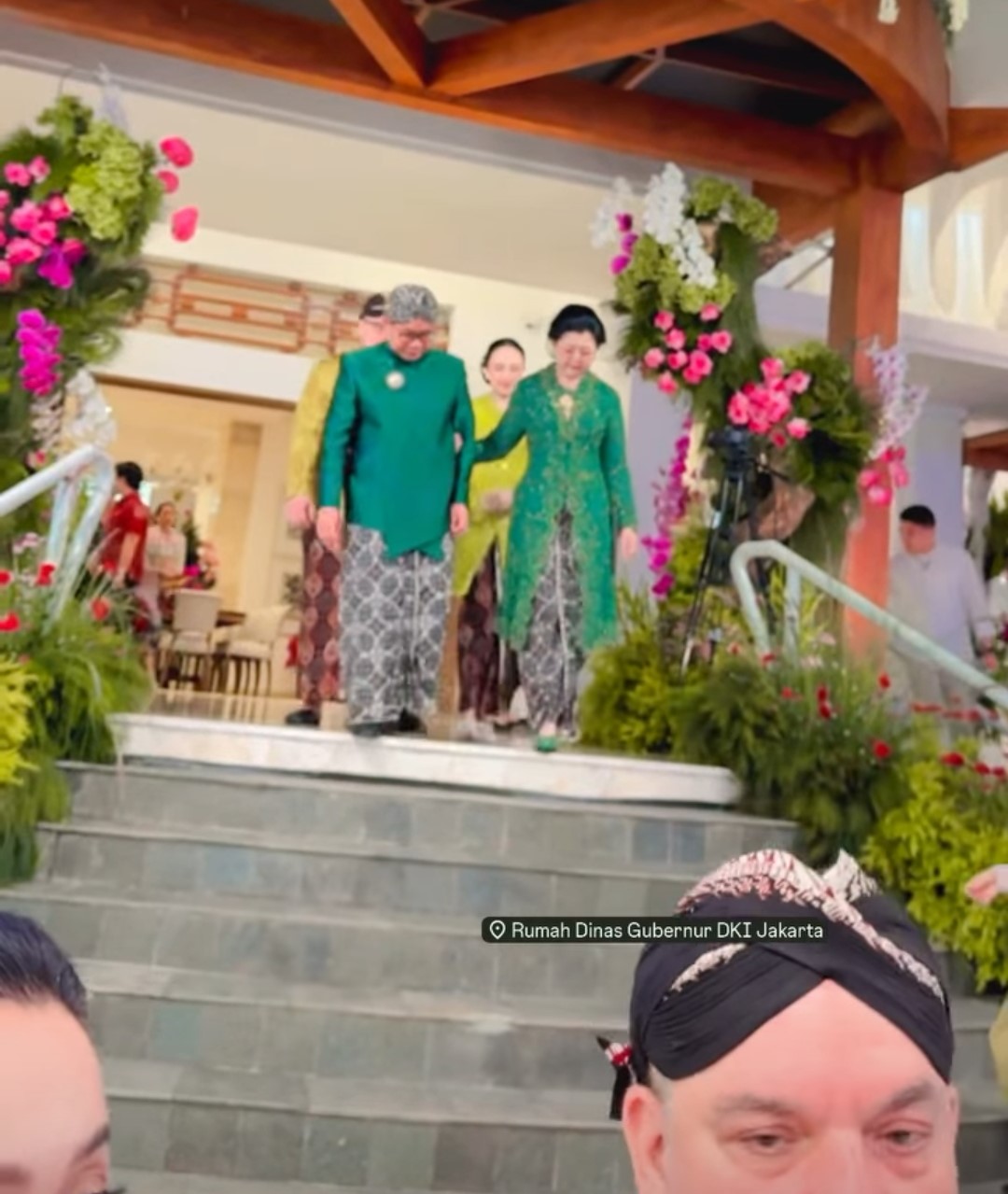 Gubernur DKI Jakarta, Pramono Anung saat menggelar acara siraman untuk putri bungsunya, Hanifa Fadhila Pramono, pada Selasa (24/6/2025). (BeritaNasional/Lydia)