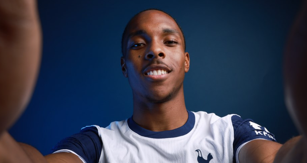Penyerang muda asal Prancis, Mathys Tel, resmi berseragam Tottenham Hotspur. (BeritaNasional/Doc. Spurs)