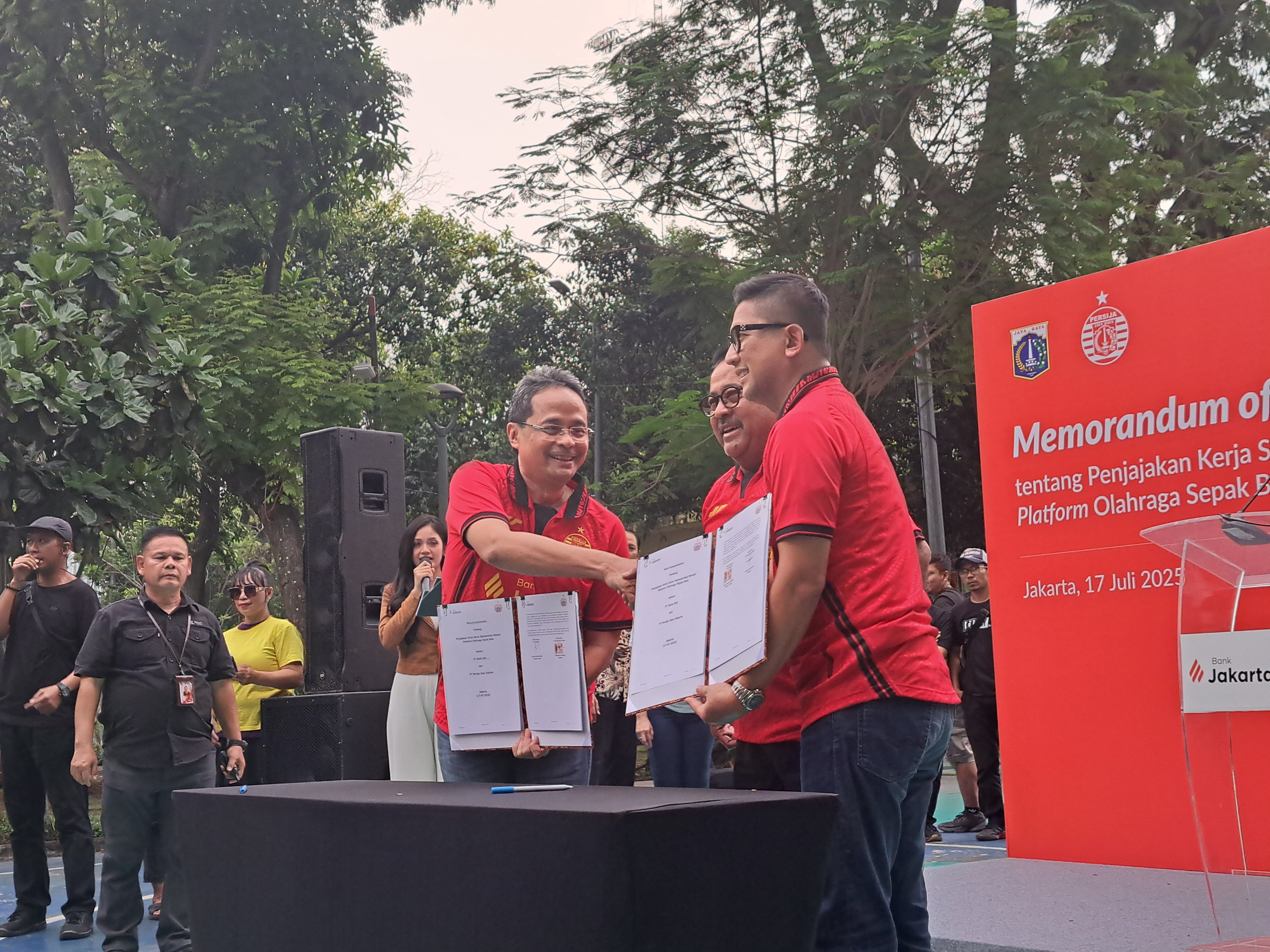 Bank Jakarta Resmi Jadi Sponsor Persija. (BeritaNasional/Lydia)