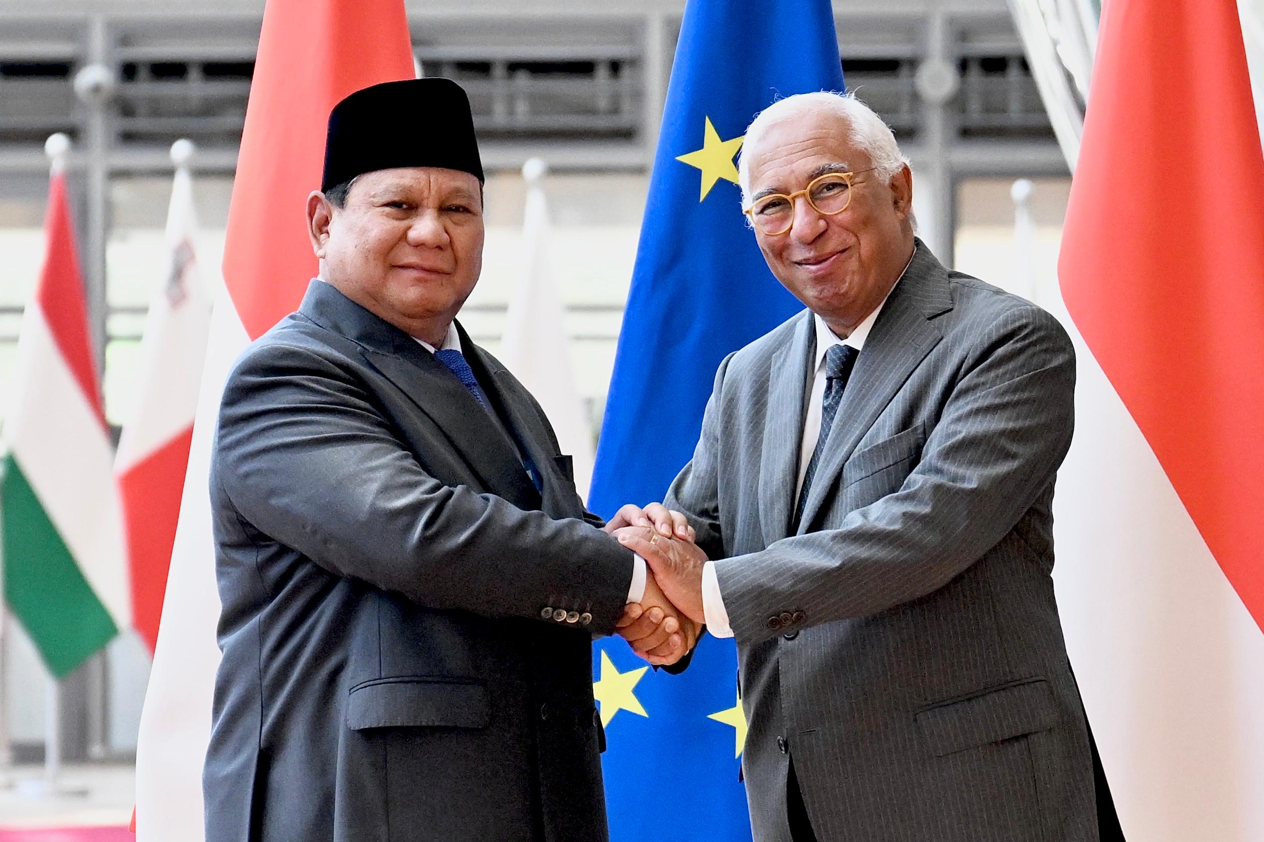 Presiden Indonesia Prabowo Subianto (kiri) melakukan pertemuan bilateral dengan Presiden Dewan Eropa, António Costa. (Foto/BPMI)