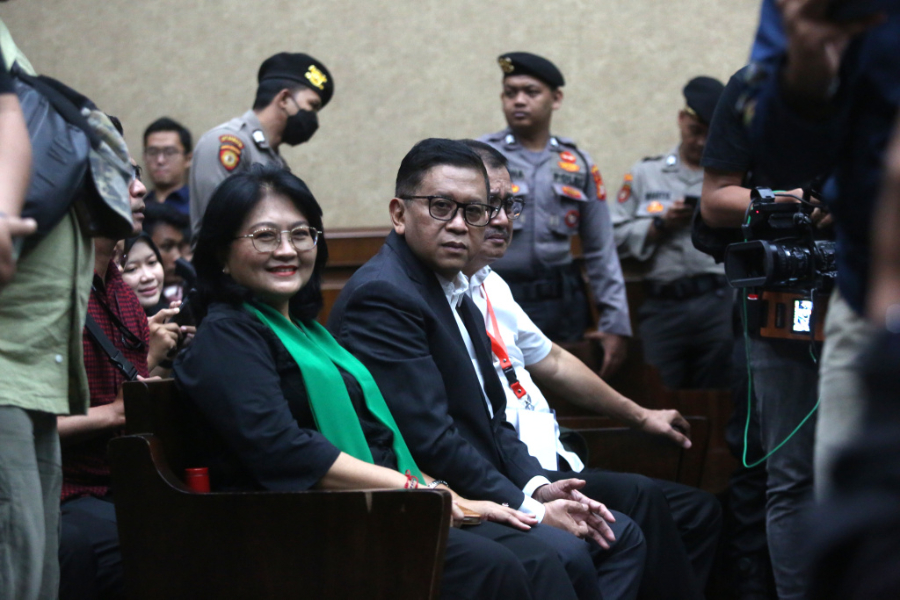 Terdakwa kasus dugaan perintangan penyidik kasus korupsi Harun Masiku, Hasto Kristiyanto di Pengadilan Tipikor, Jakarta, Jumat (16/5/2025). (Beritanasional.com/Oke Atmaja)