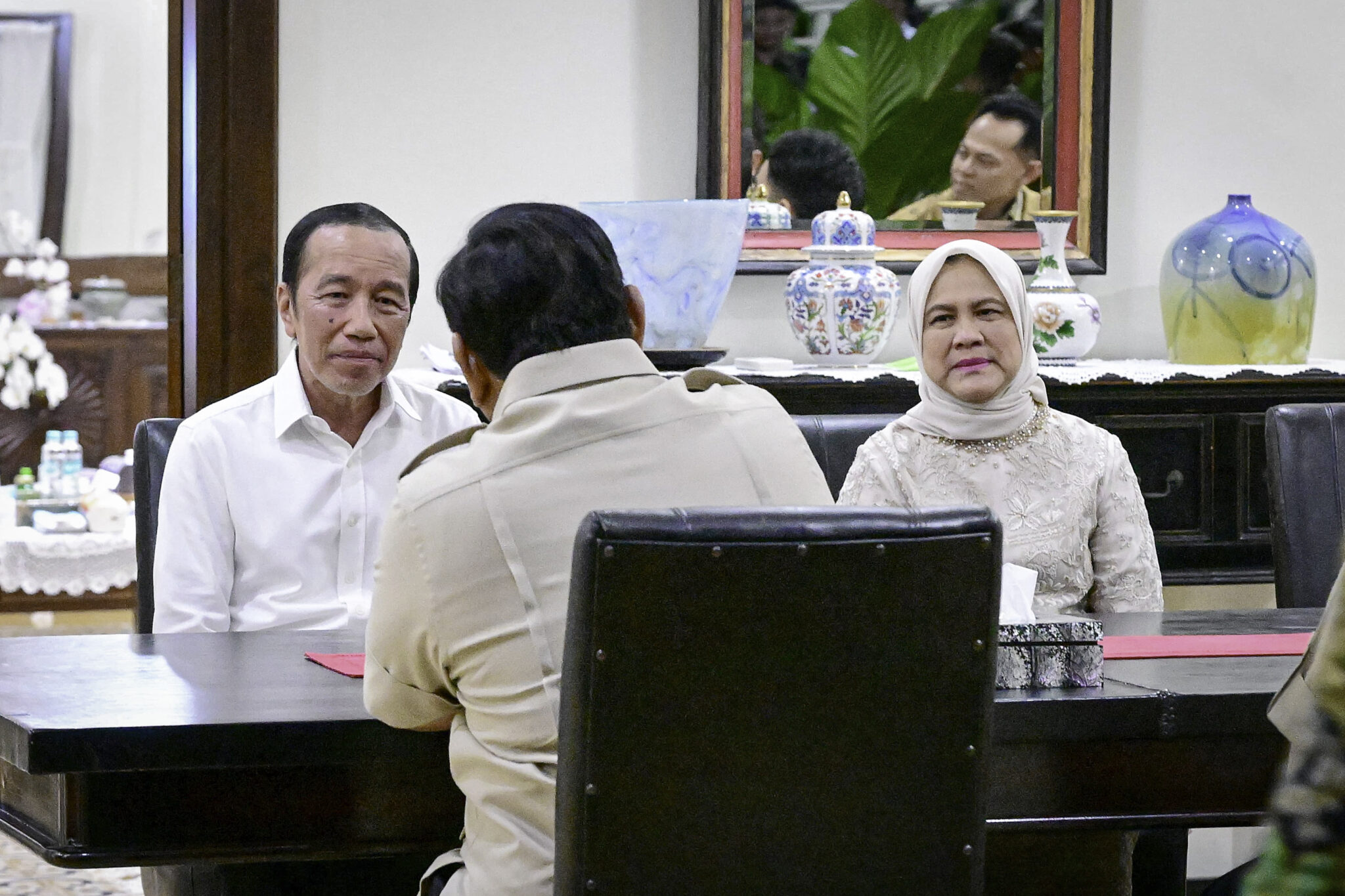 Jokowi menerima kunjungan Presiden Prabowo. (Foto/BPMI)