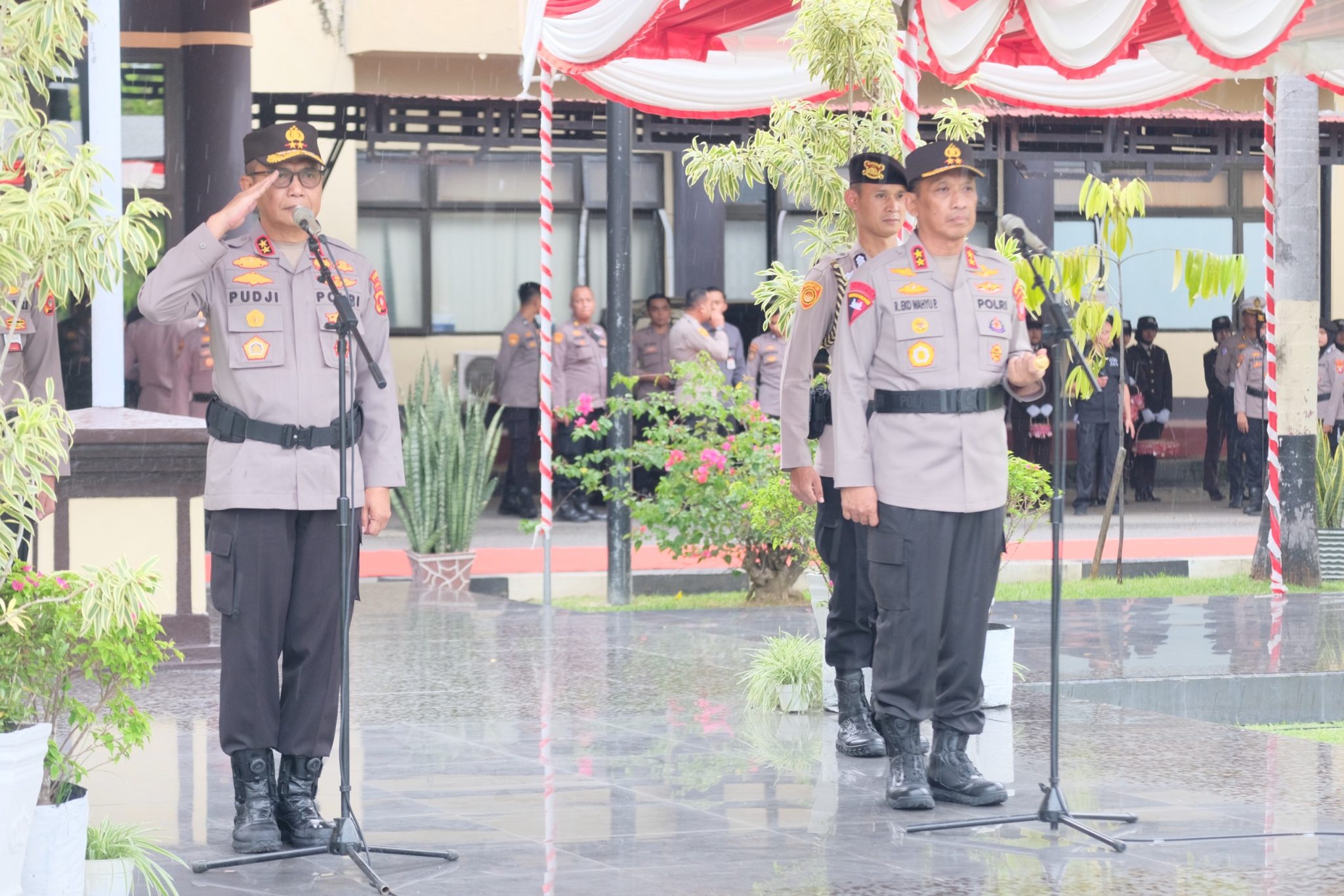 Kapolda Gorontalo Irjen Pol R. Eko Wahyu (kanan). (Foto/tribratanews)