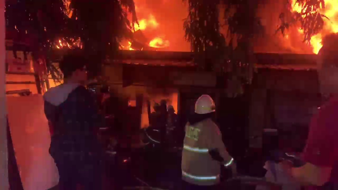 Kebakaran di pasar Taman Puring. (Foto/istimewa)