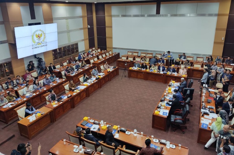 DPR Komisi I rapat (Beritanasional/Ahda)