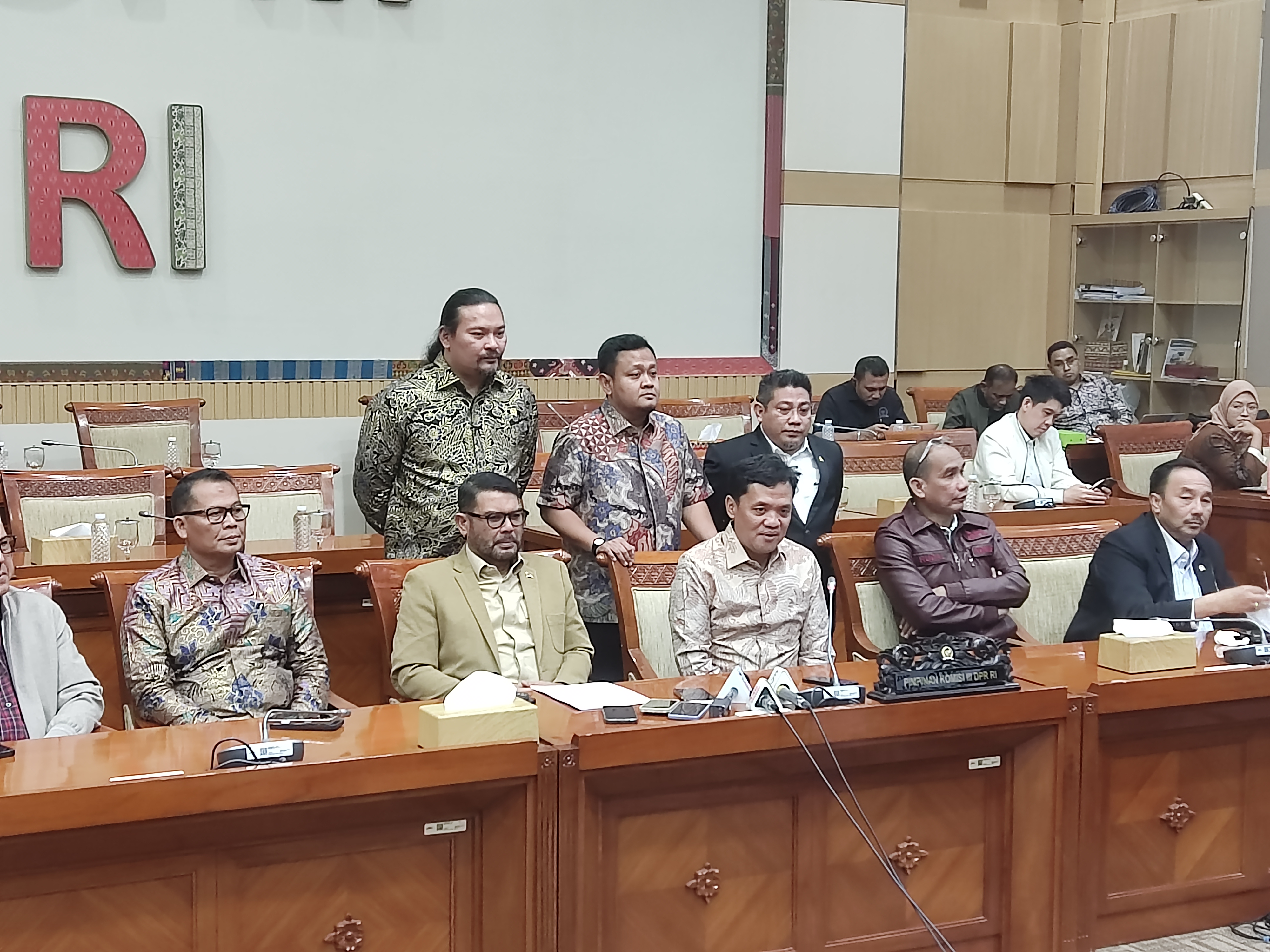Konferensi Pers Komisi III DPR. (BeritaNasional/Ahda)