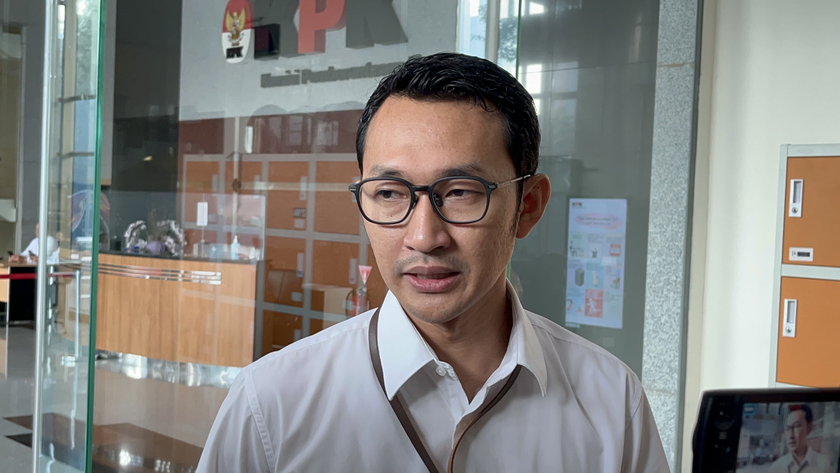 Jubir KPK Budi Prasetyo saat memberikan keterangan. (BeritaNasional/dok pribadi)