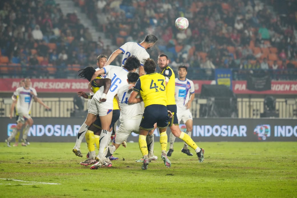 Laga final Piala Presiden 2025 antara Port FC vs Oxford United di Stadion Si Jalak Harupat, Bandung. (Foto/Tim Media Piala Presiden 2025)