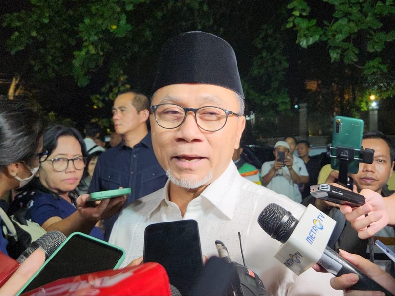 Menko Pangan Zulkifli Hasan (Zulhas) saat diwawancarai. (BeritaNasional/Panji Septo)
