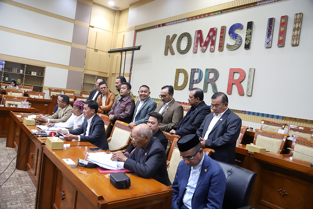 Panja Revisi KUHAP Sudah Rampungkan Pembahasan DIM Komisi III memberi keterangan kepada wartawan terkait KUHAP. (BeritaNasional/Elvis Sendouw)